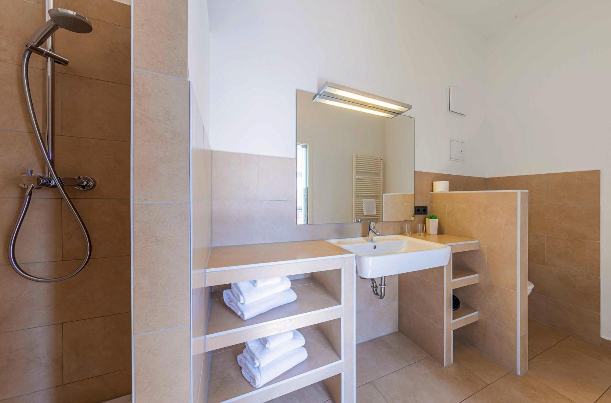 Altstadtapartment Carli- Komfortable Ferienwohnung Im Herzen Von Waren Βάρεν Εξωτερικό φωτογραφία